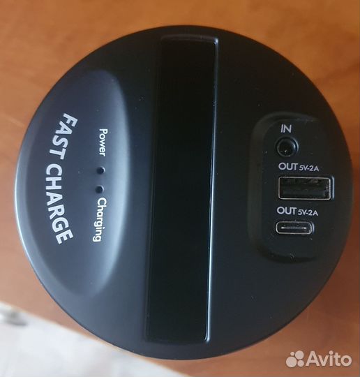 Беспроводная зарядка в подстаканник авто