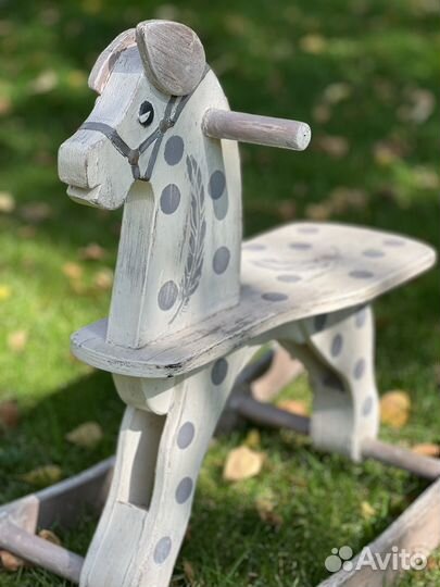 Детская лошадка качалка деревянная