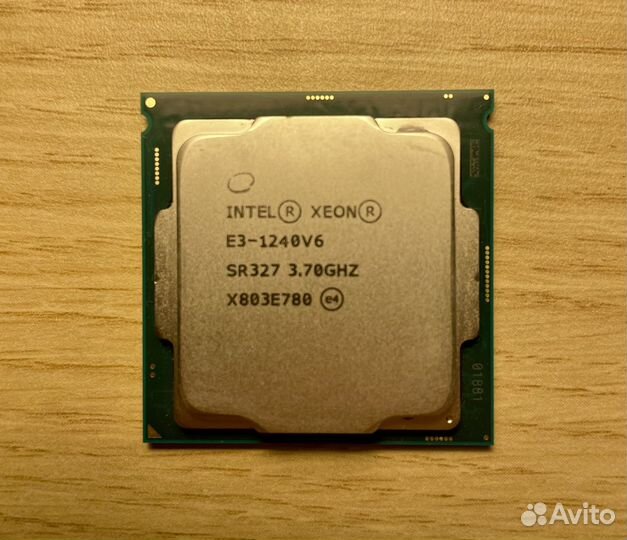 Процессор Intel Xeon E3-1240V6 3,7 GHz (4 ядра)