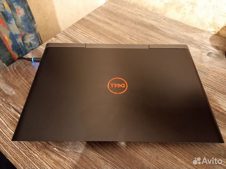 Игровой ноутбук Dell Inspiron 7577