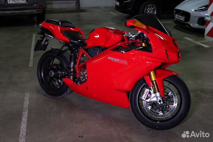Легендарный Ducati 999S