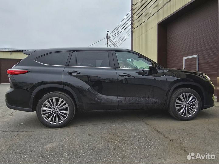 Toyota Highlander 2.0 AT, 2024, 5 км