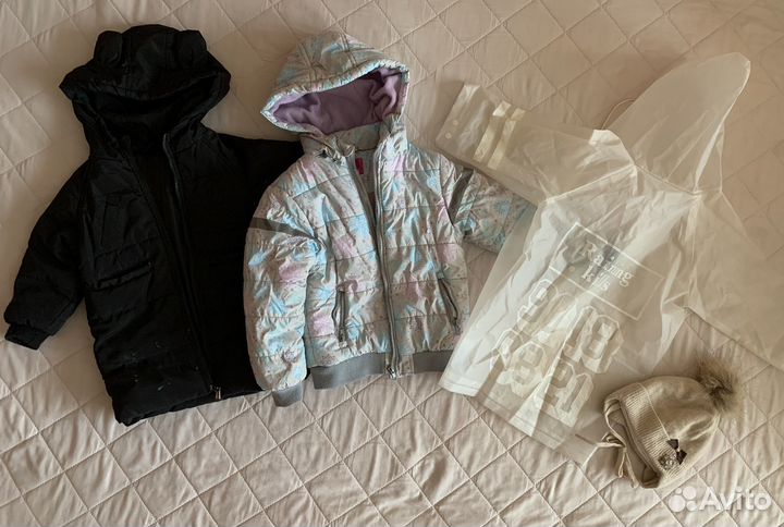 Куртки, шапка, дождевик