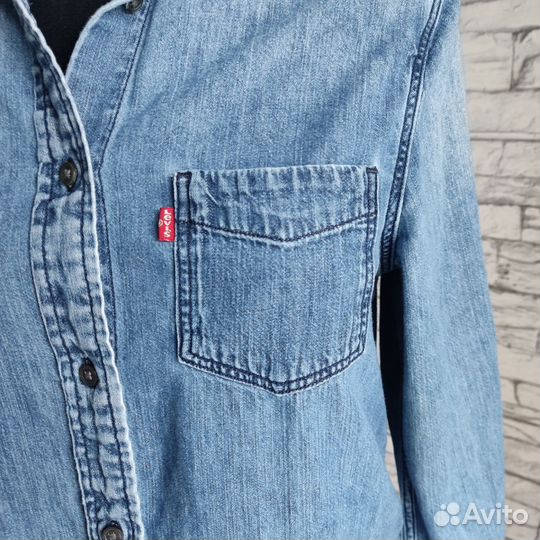 Женская джинсовая рубашка Levis 40 42 оригинал