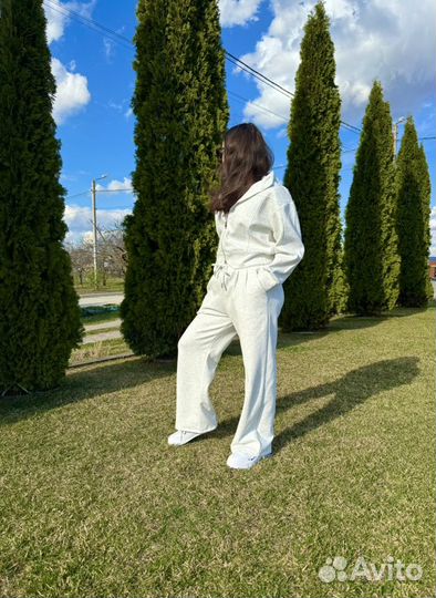 Костюм р 42-44