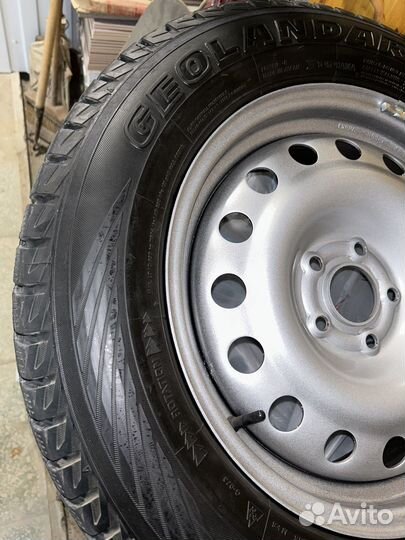 Yokohama Geolandar A/T G011 225/65 R17