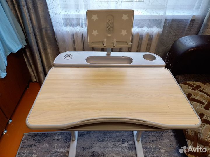 Стол-парта для учебы
