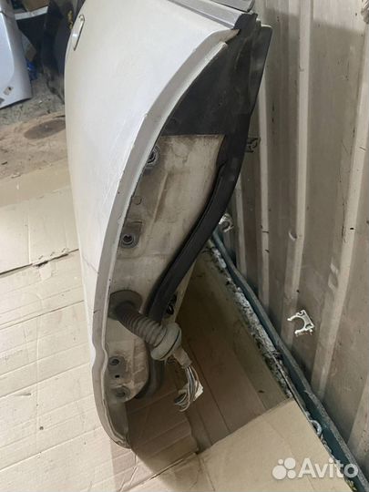 Дверь RR toyota exiv ST200