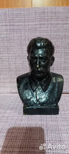 Бюст Сталина