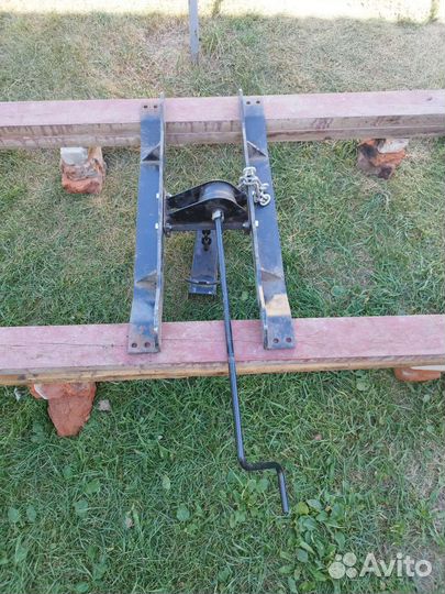 Механизм подъема запасного колеса isuzu1536301883