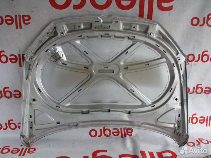 Volkswagen Passat B7 Капот