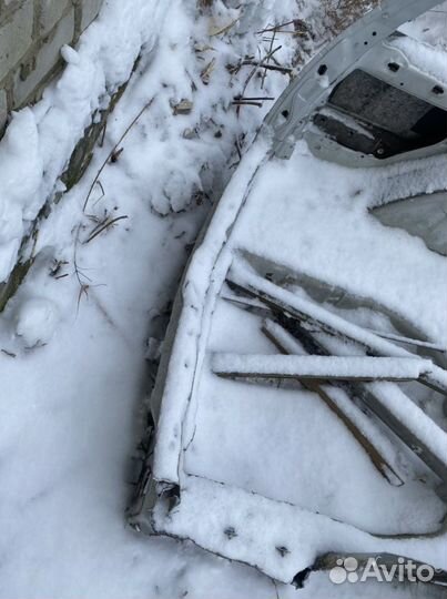 Крыло Гольф 4.Универсал