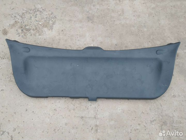Обшивка двери багажника, контрактная