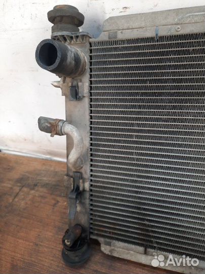 Радиатор основной Ford Focus хэтчбэк 5 дв. 1.6