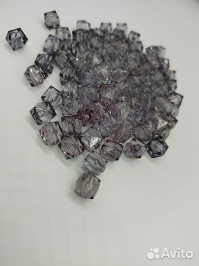 Квадратные акриловые бусины