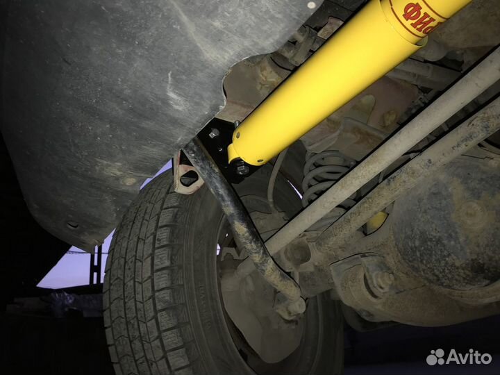 Демпфер риф рулевой Suzuki Jimny с креплениями