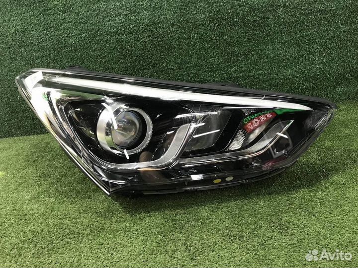 Фара правая Hyundai Santa Fe