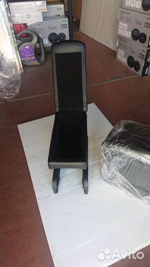 Подлокотник Skoda Fabia 2 / Skoda Roomster