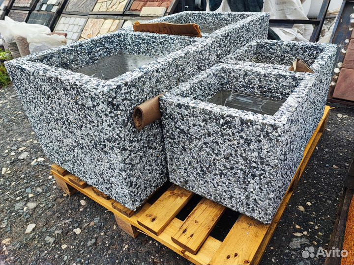 Уличные вазоны