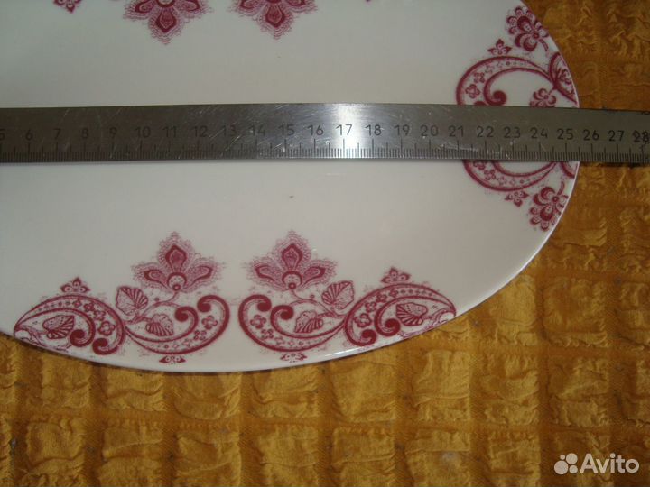 Блюда, овальной формы, малое и побольше