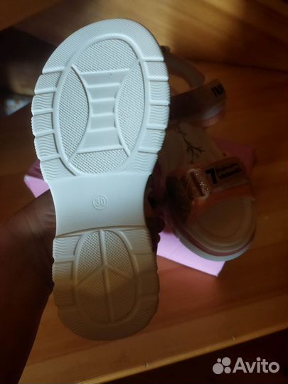Босоножки для девочки 30 размер новые