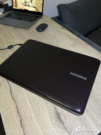 Ноутбук samsung np r540