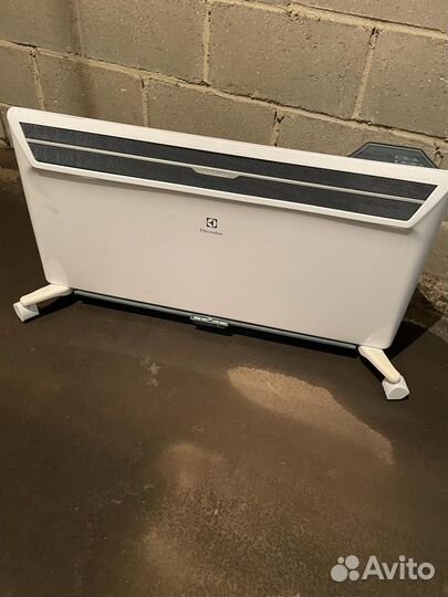 Электрический обогреватель Electrolux ECH/AG2-2000