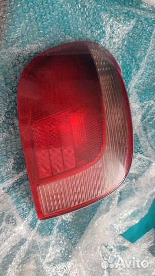 Фонарь Toyota vitz