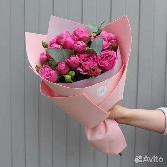 Букет из кустовых пионовидных роз мисти баблс