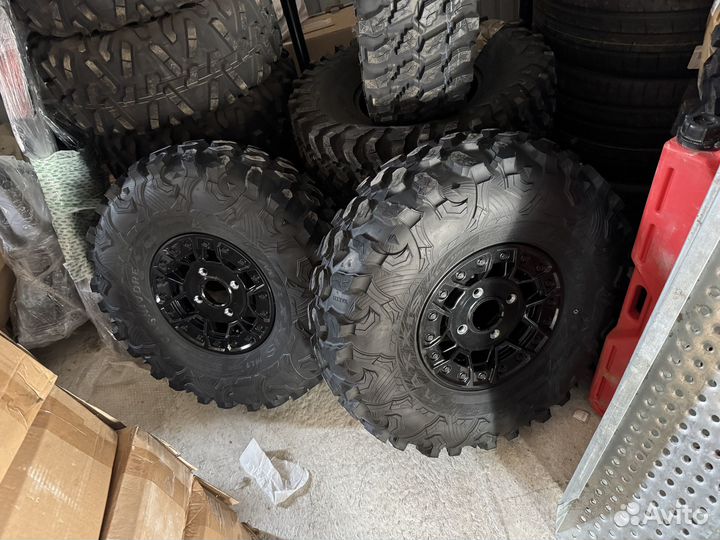 Колесо в сборе BRP Maverick X3 32-14