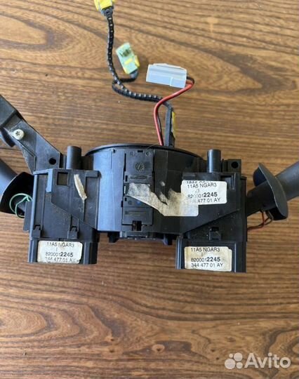 Подрулевой переключатель Renault Laguna 2