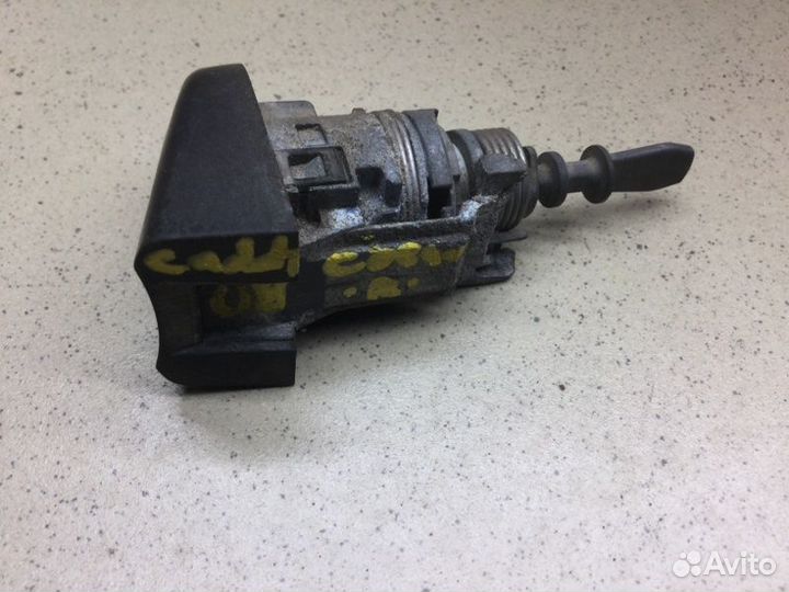 Вставка замка двери правая Volkswagen Caddy BST