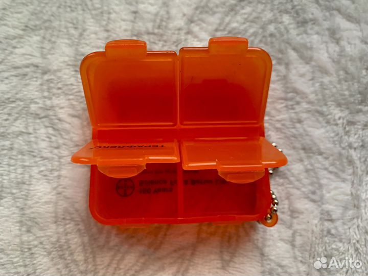 Контейнер-таблетница