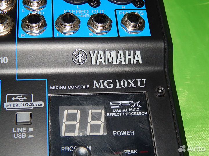 Yamaha MG10XU микшер с туровым кейсом, 2 комплекта
