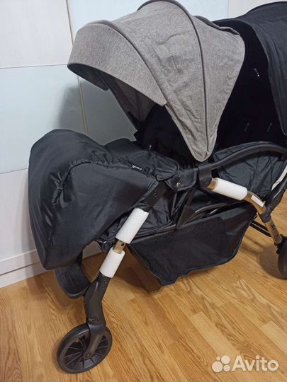 Коляски для двойни новые Luxmom 3102
