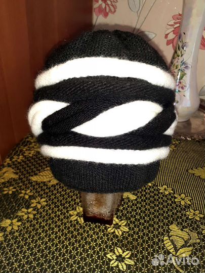 Женская шапка