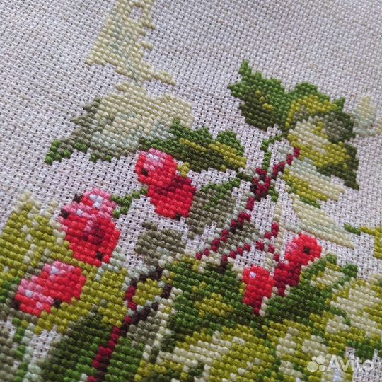 Картина вышитая крестом Смородина