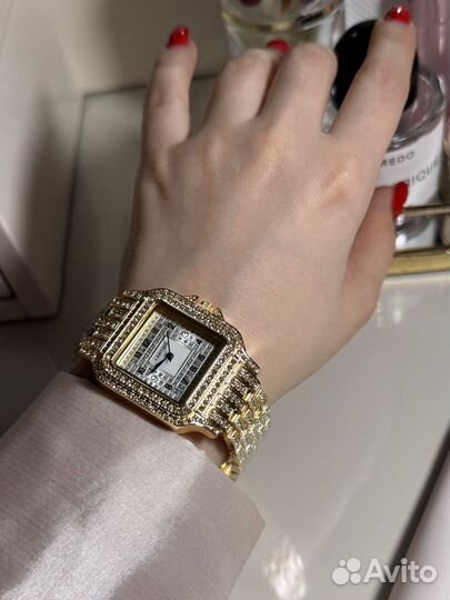 Наручные часы cartier женские цвет золото