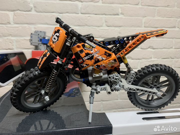Lego teknick кроссовый мотоцикл