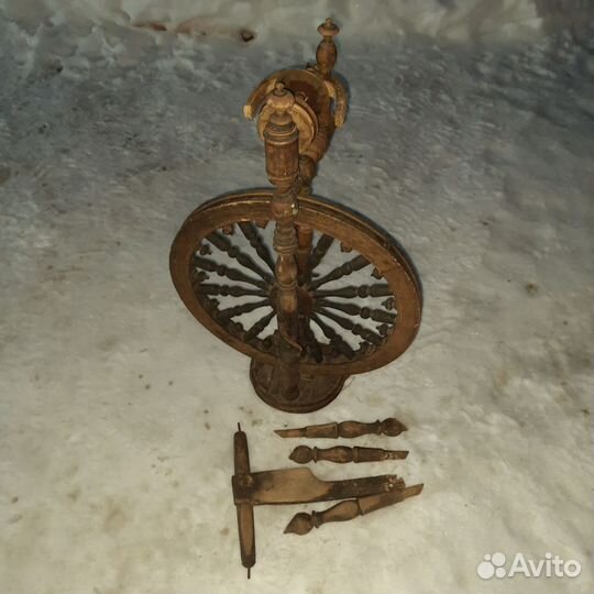 Прялка деревянная старинная
