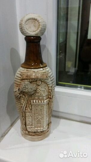 Бутылка керамическая коллекционная