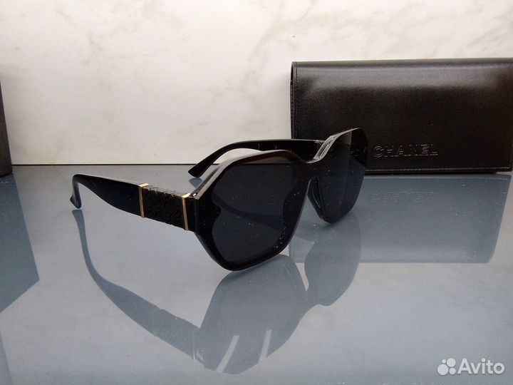 Chanel, очки с чехлом в комплекте