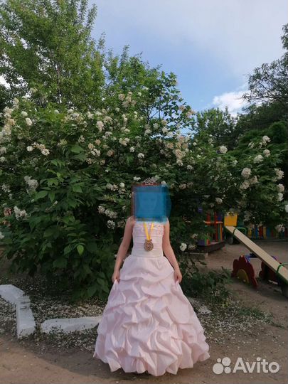 Очень красивое платье для девочки на праздник