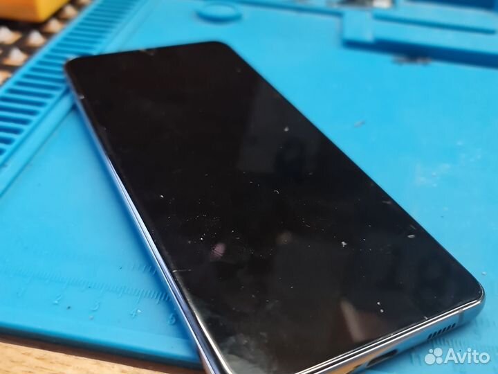 Дисплей на samsung s20 ultra с зелёной полосой