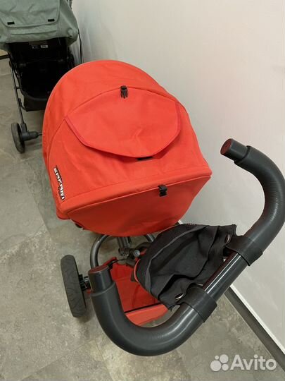 Трехколесный велосипед с ручкой