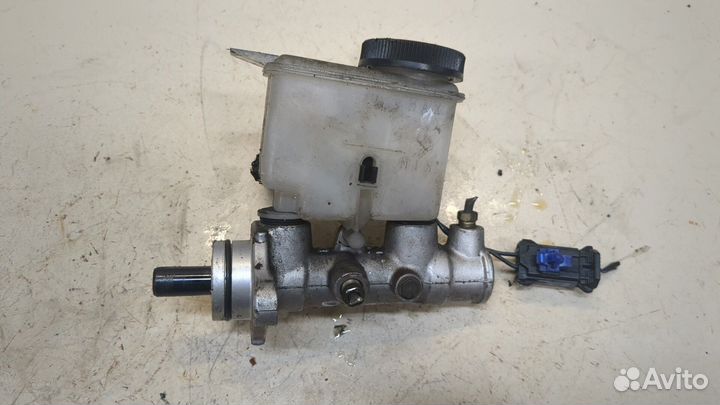 Цилиндр тормозной главный Mazda 323 (BA), 1998