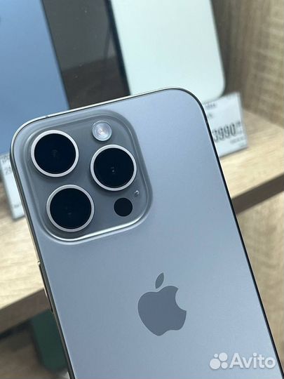 iPhone 15 Pro, 256 ГБ