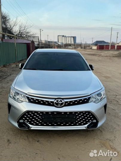 Решетка на camry 55