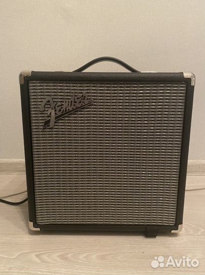 Басовый комбоусилитель