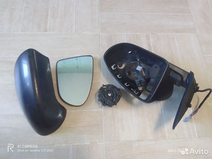 Зеркало заднего вида правое на nissan qashqai j10